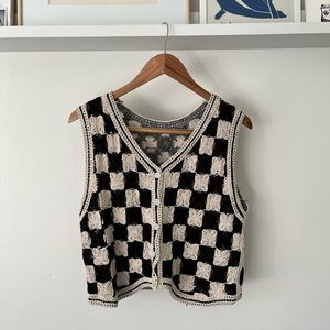 Checkered knit vest